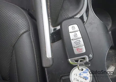 2013 Hyundai Sonata Hybrid Limited z USA, uszkodzony, nr VIN KMHEC4A47DA067518